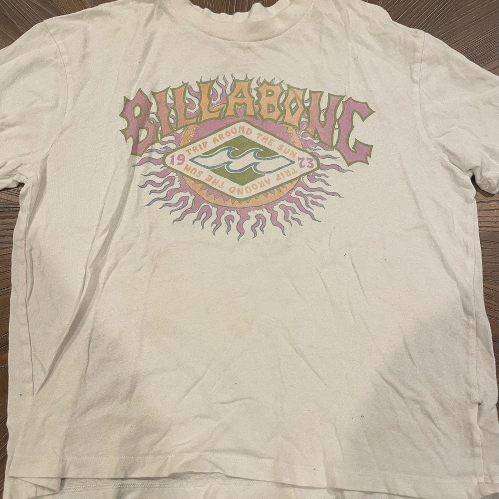 Women's Billabong over sizes tee in white size small